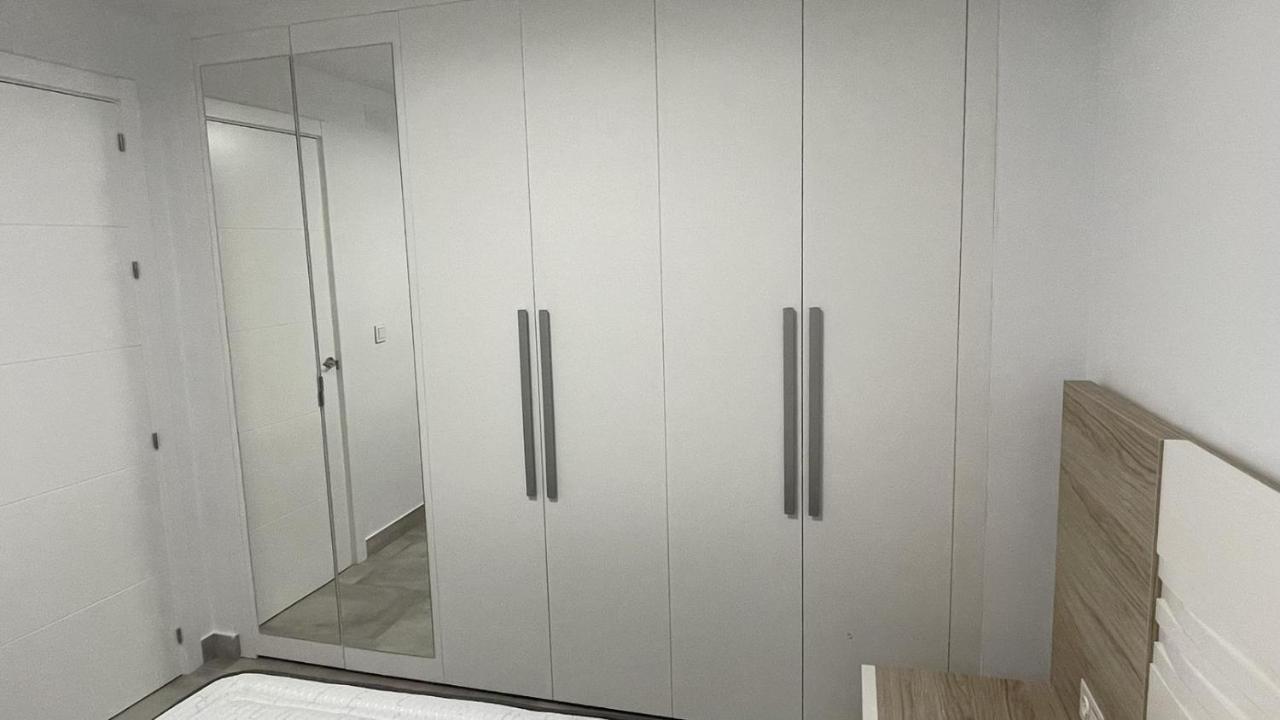 Apartamento Piso De Lujo En Primera Linea De Playa Y Garaje Cádiz