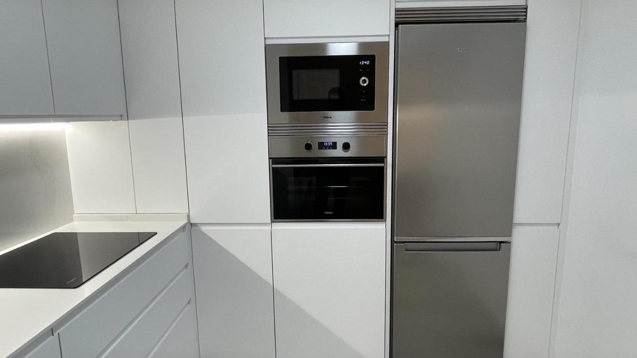 Piso De Lujo En Primera Linea De Playa Y Garaje Apartament